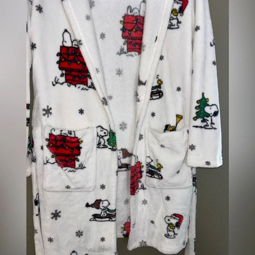 Peanuts Bath Robe- size S/M - Picture 4 of 6